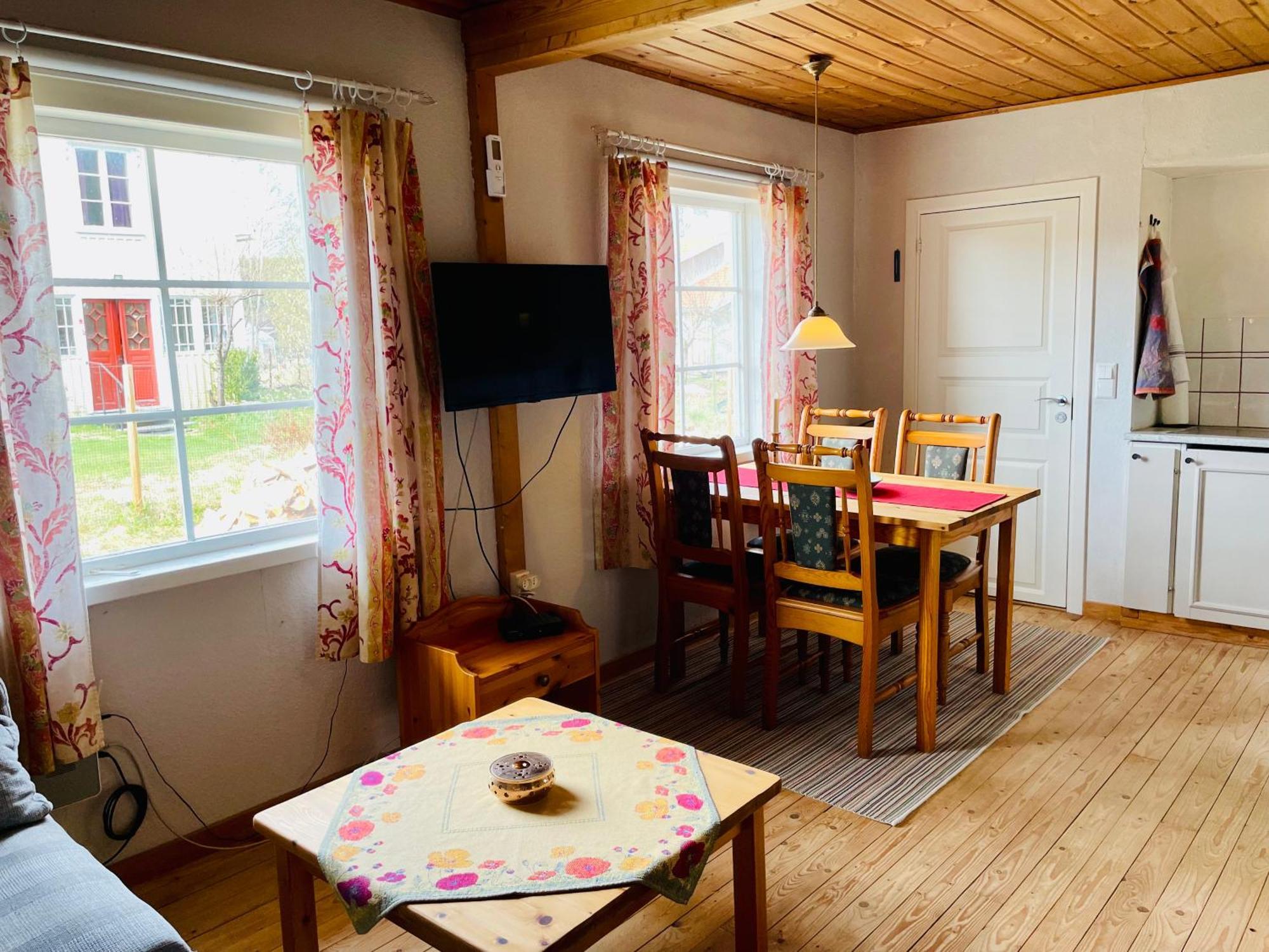 Viken - Cottage By Dalslands Canal Dals Långed エクステリア 写真